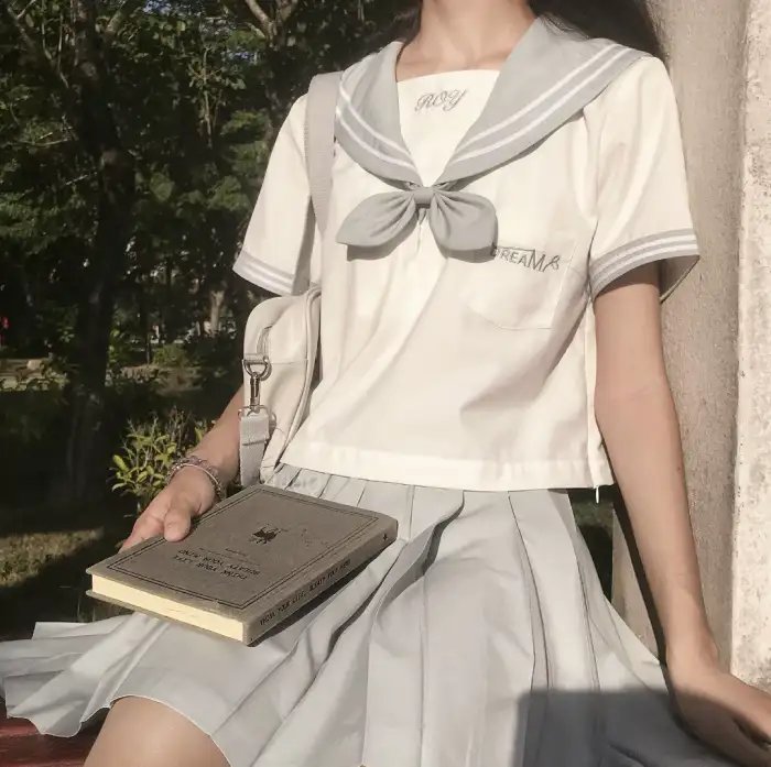 东风送春归